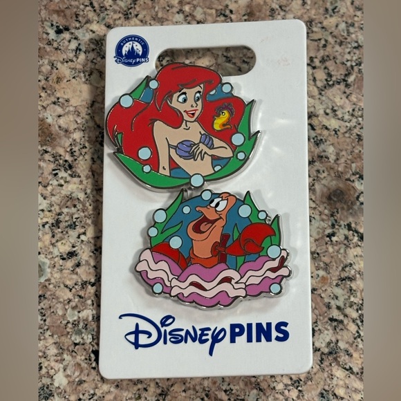 2024 Disney Parks Princes Ariel The Little Mermaid Sebastian OE 2 Pin Set - Picture 1 of 2
